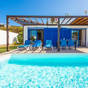 https://villa-tropical-playa-blanca-lanzarote.in-canary-islands.com